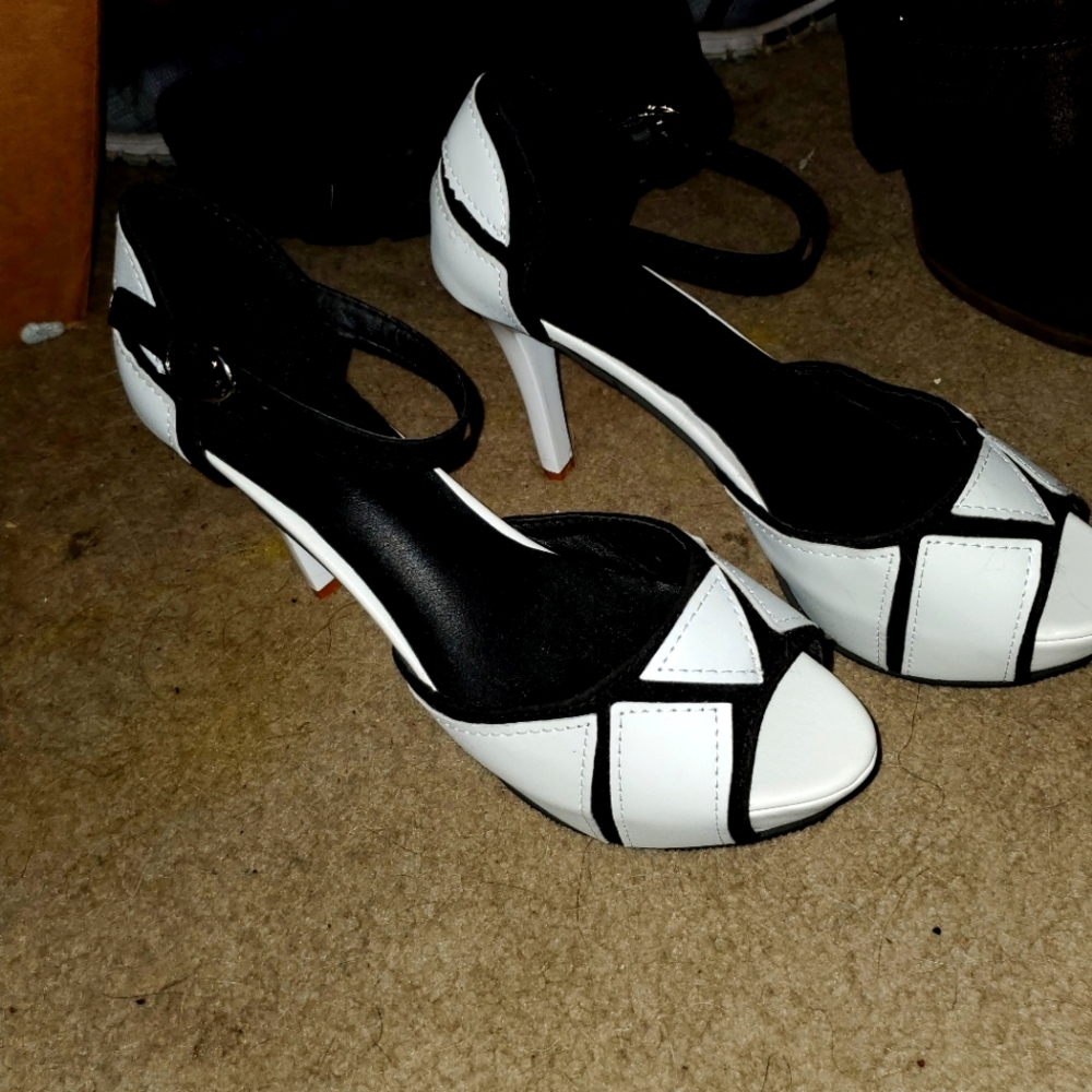 Vero Cucio heels